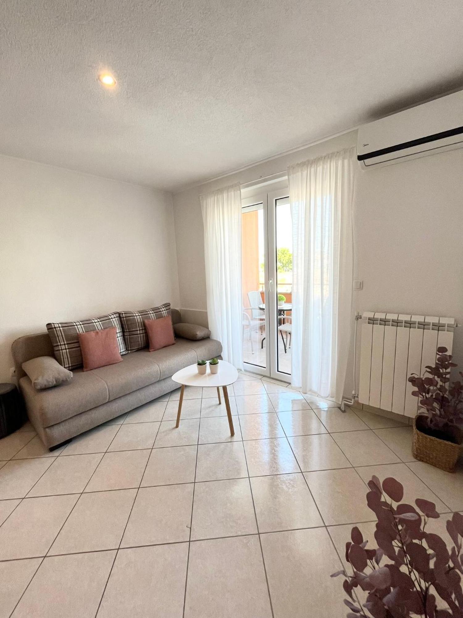 Apartments Contessa Novigrad Istria Exterior foto